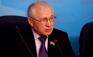 Депутат Госсовета РТ Разиль Валеев предложил включить госязыки республик РФ в федеральную образовательную программу