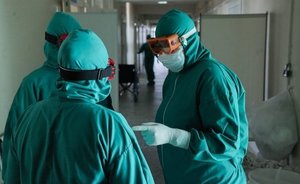 В России за сутки выявлено 8 275 новых заболевших коронавирусом