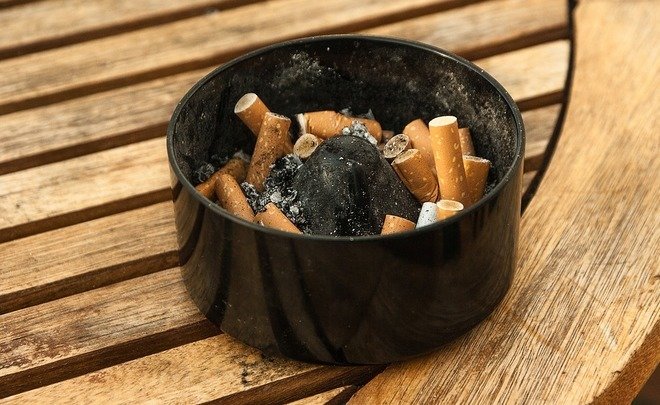 В правительстве хотят ввести наказание за курение несовершеннолетними