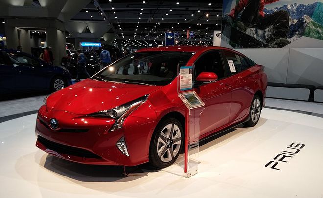 В России стартовал прием заказов ​на новый Toyota Prius