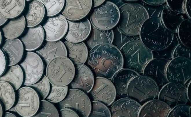 Эксперты считают, что рубль закрепится в диапазоне 75—80 рублей за доллар