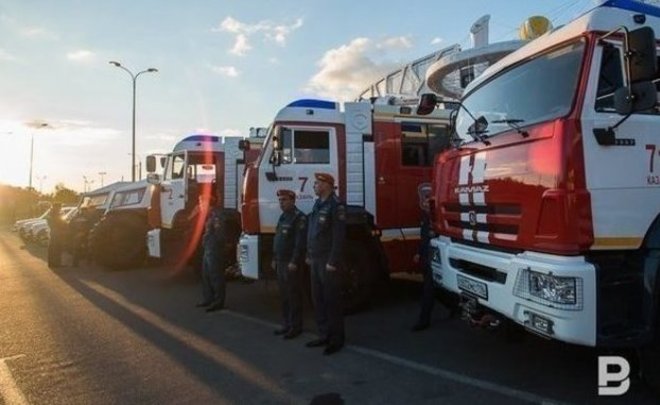 В Казани потушили возгорание камыша на площади 50 кв. м