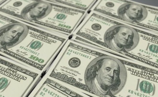 Курс доллара снизился до 83 рублей впервые с 25 февраля