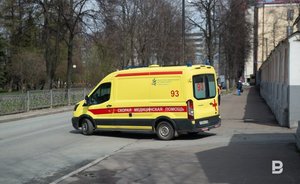 В ДРКБ Казани доставили ребенка, выпавшего из окна