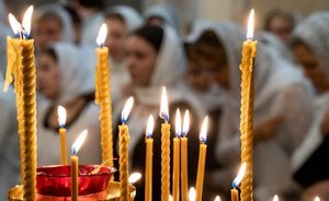 Православные отмечают Троицкую родительскую субботу