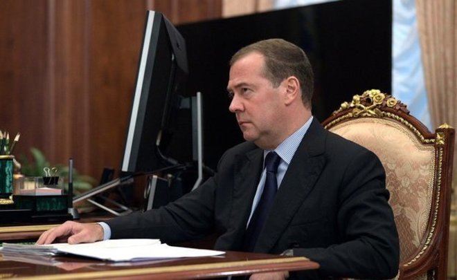 Медведев — о публикациях с критикой Запада в Telegram: "Я их ненавижу"