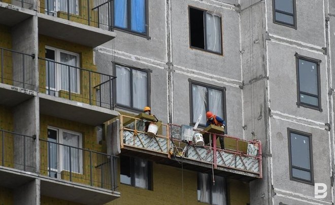В общежитии КГМУ, где с пятого этажа выпала студентка, заменят окна