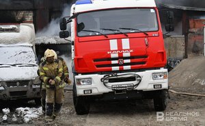 На улице Фучика в Казани загорелся автомобиль