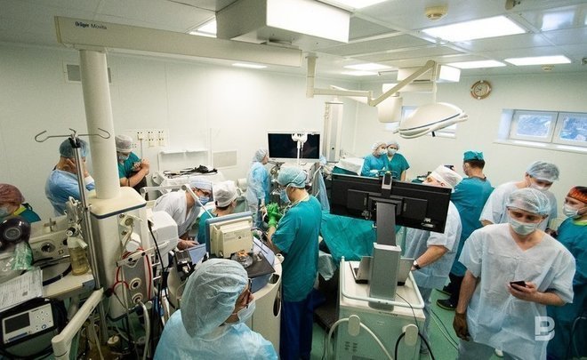 Для российских хирургов разработали «умную операционную»