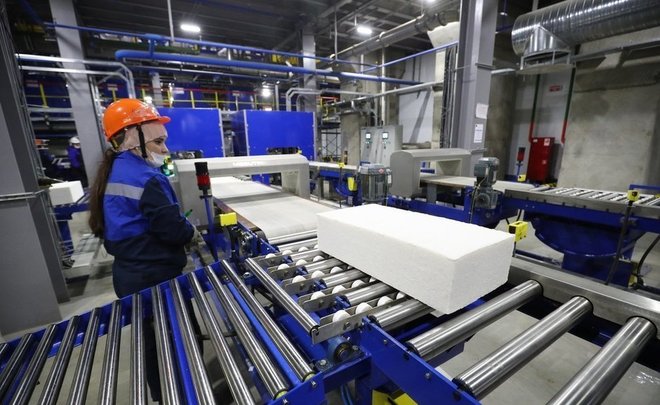 Опрос: В России 43% работодателей готовы выплатить сотрудникам годовую премию