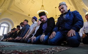 В Татарстане на Курбан-байрам посоветовали иметь свои средства защиты и молитвенный коврик