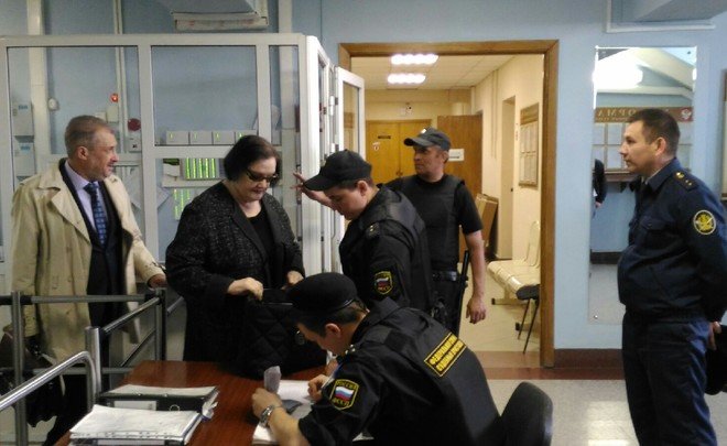 Суд  продлил на три месяца домашний арест экс-главе «Спурта» Евгении Даутовой