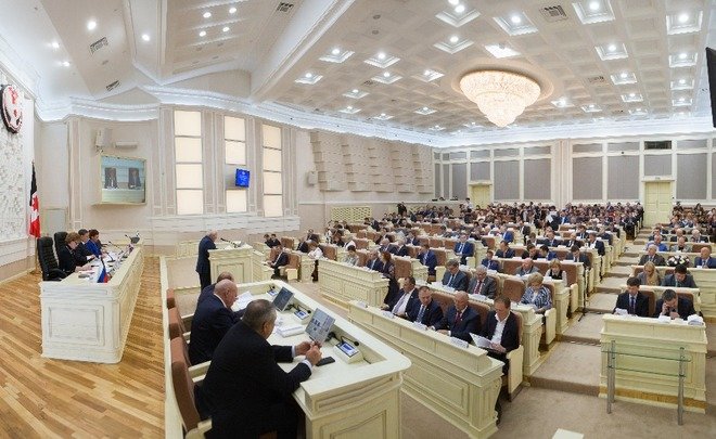 Власти Удмуртии определятся с понятием «многодетная семья»