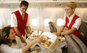 СМИ: авиаперевозчики из экономии стали хуже кормить пассажиров
