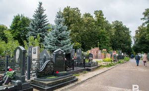 Союз журналистов РТ провел субботник на Ново-Татарском кладбище