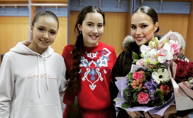 Саида Мухаметзянова выложила фотографию с Камилой Валиевой и Алиной Загитовой