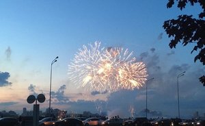 В Казани прошел салют в честь присвоения звания «Город трудовой доблести»