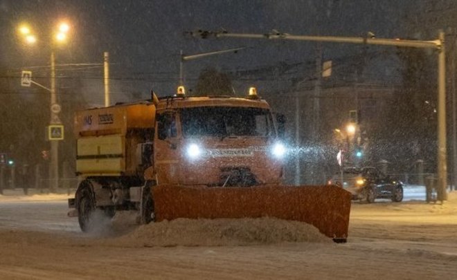 На уборку казанских улиц этой ночью выйдет 381 единица спецтехники