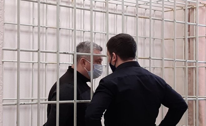 Татарстанский таможенник спрятал «исчезнувшие» $200 взятки в туалете