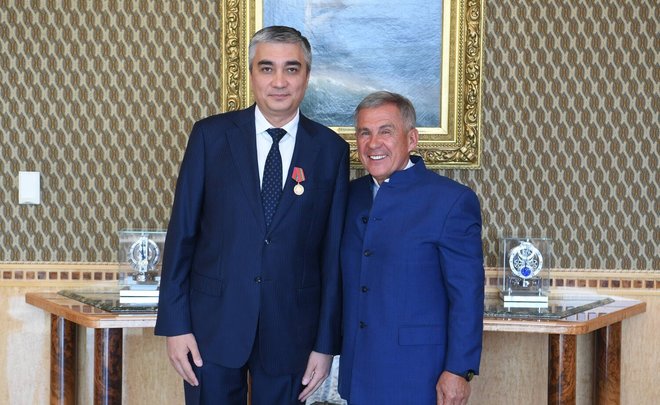 Раис Татарстана встретился с послом Узбекистана в России