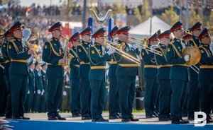 В Кремле заявили, что в параде на Красной площади могут принять участие бойцы СВО