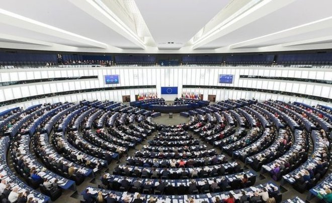 Украине и Молдавии предоставили статус кандидата на вступление в Евросоюз