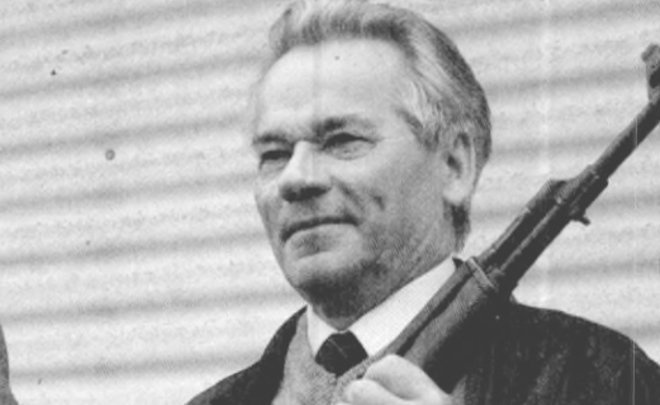 В Казани открыли памятник оружейнику Михаилу Калашникову