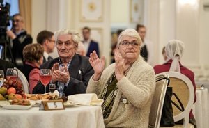 Более 77 тысяч человек получат выплаты к годовщине открытия Дороги жизни