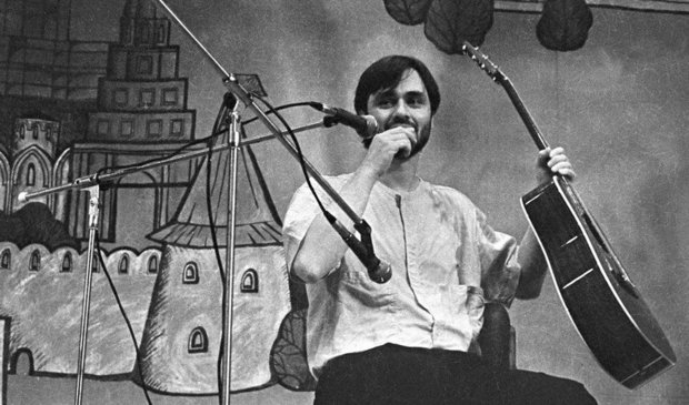 Дениз Бедретдин на гастролях в Казани в 1989 году. Фото предоставлено героем.