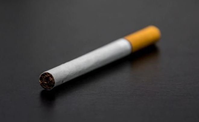 СМИ: в России сократилось количество курильщиков, но выросло число вейперов