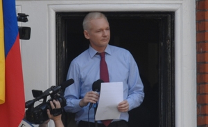 Ассанж согласился на экстрадицию в США в обмен на помилование осужденного информатора WikiLeaks