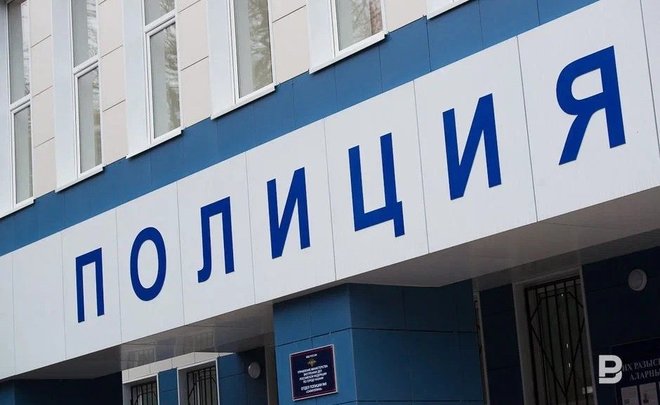 Казанские полицейские задержали двух человек после потасовки с водителем эвакуатора