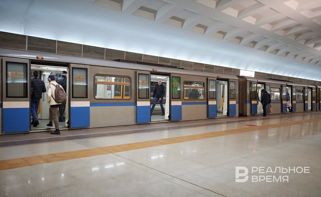 В казанском метро введут дополнительные составы на линию