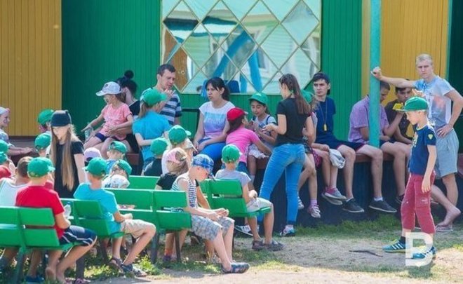 ВЦИОМ: этим летом школьники чаще отдыхали дома