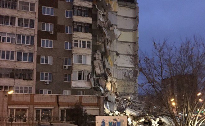 Число жертв обрушения дома в Ижевске достигло трех человек