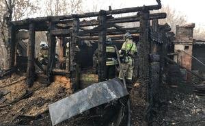В результате пожара в частном доме в Казани погибли четыре человека