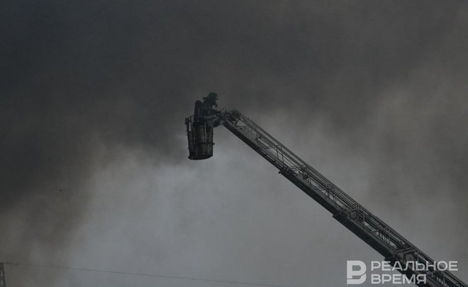 Экологи не выявили вредных веществ в воздухе после пожара на складе в Казани