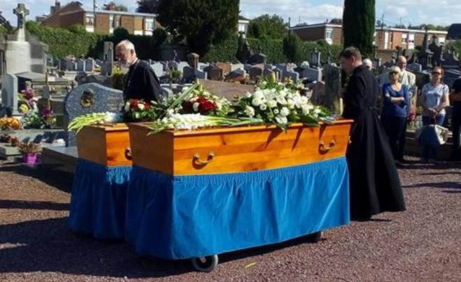 Во Франции похоронили художника Искандера Нугманова и его супругу, погибших при странных обстоятельствах