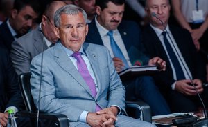 Минниханов вручил ключи от новых автомобилей руководителям сел и муниципальных учреждений Татарстана