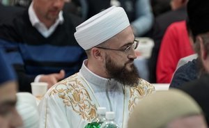 Муфтий Татарстана опубликовал карикатуру с мусульманами, делающими селфи