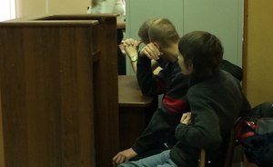 Суд приговорил вандалов к ограничению свободы на 1 год за порчу зданий в центре Казани