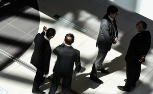 В России спрогнозировали пик спада инвестиций в страну в первом полугодии 2023 года