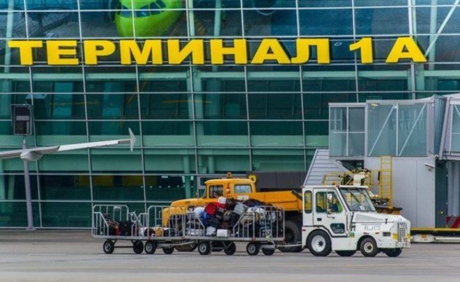 Минздрав РФ выступил против возвращения комнат для курения в аэропорты