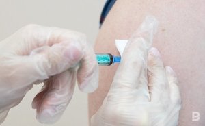 В Кремле заявили, что вопрос о возврате обязательной вакцинации от COVID-19 не стоит на повестке дня