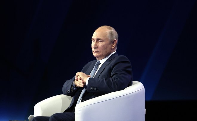 Путин: непосредственное участие учителей в образовательном процессе особенно важно