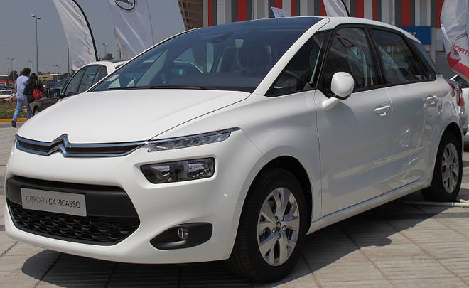 Citroen отзывает в России C4 Picasso из-за проблем с капотом