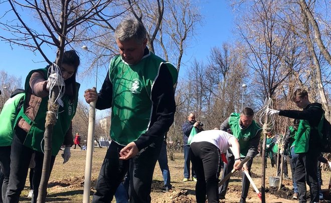 В Казани Центральный субботник прошел в формате квеста — участие приняли более тысячи жителей