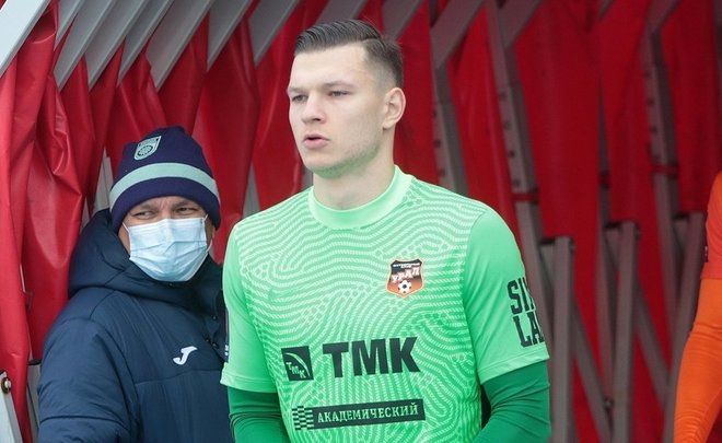 Вратарь Иван Коновалов пропустил 8 мячей в двух матчах за «Урал»
