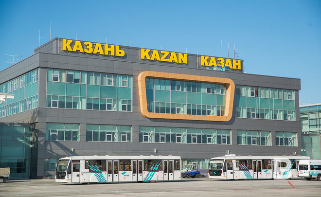 В аэропорту Казани экстренно сел самолет из-за начавшихся у пассажирки родов
