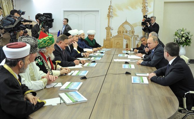 Путин выразил надежду, что татары сыграют свою роль в объединении мусульман России
